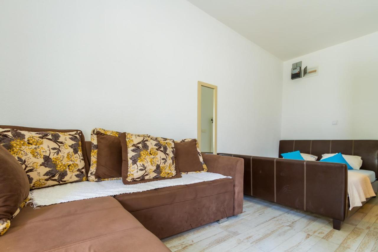 Belane Apartments Tivat Eksteriør billede