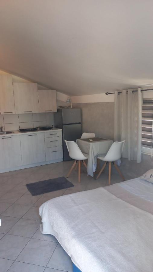 Belane Apartments Tivat Eksteriør billede