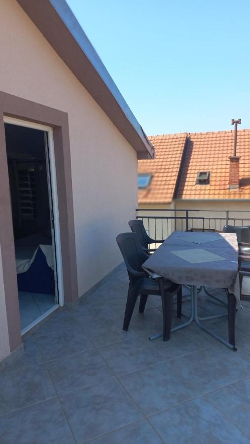 Belane Apartments Tivat Eksteriør billede