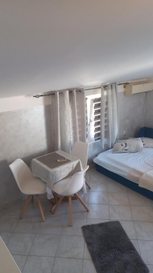 Belane Apartments Tivat Eksteriør billede