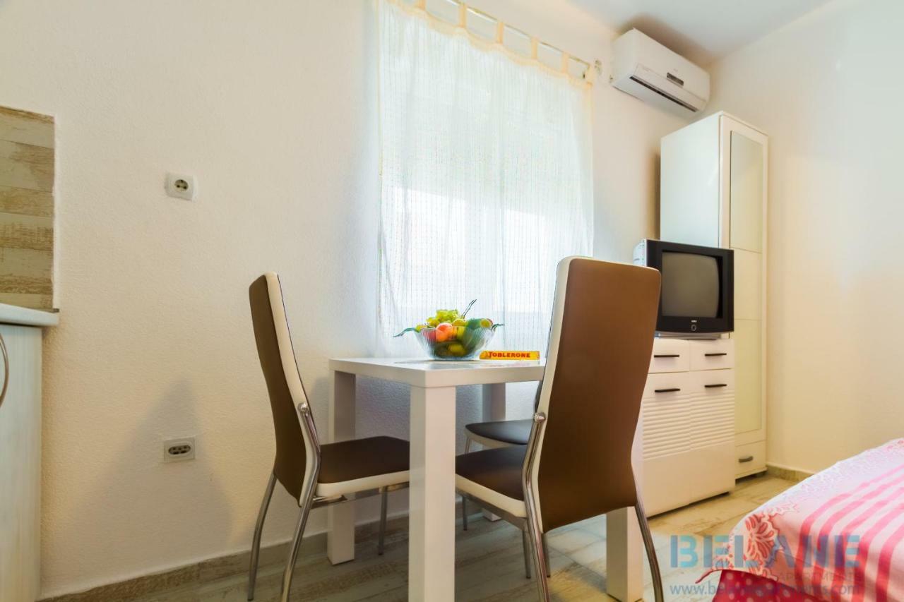 Belane Apartments Tivat Eksteriør billede