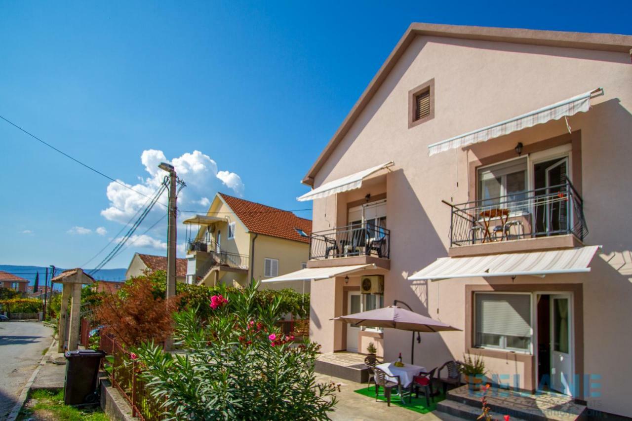 Belane Apartments Tivat Eksteriør billede
